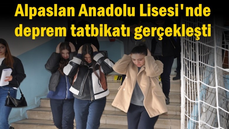 Deprem tatbikatında öğrenciler saniyelerle yarıştı