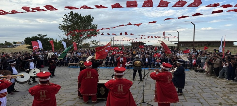 Ani’nin Fethinin 962. Yılı Sınırın Sıfır Noktasında Coşkuyla Kutlandı