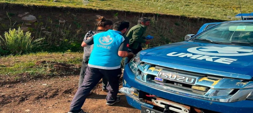 Selim'de yabani ot yiyen 4 kişi zehirlenme şüphesi ile hastaneye kaldırıldı