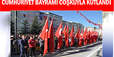 CUMHURİYET BAYRAMI KARS'TA COŞKUYLA KUTLANDI