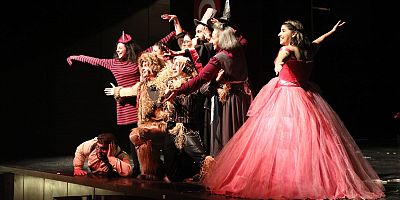 “Oz Büyücüsü” isimli çocuk oyununa büyük  ilgi